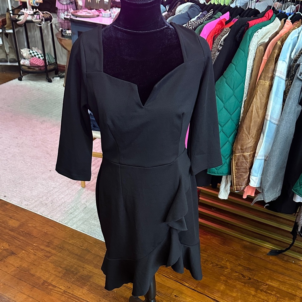 Knitee NWT black elegant dress
